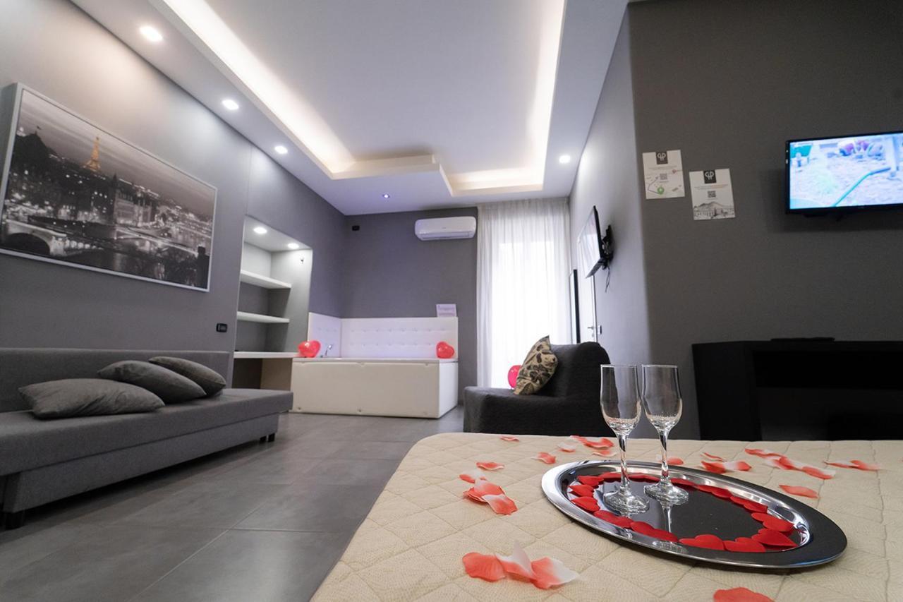 Royal House Napoli Centro, By Clapa Group Hotel ภายนอก รูปภาพ