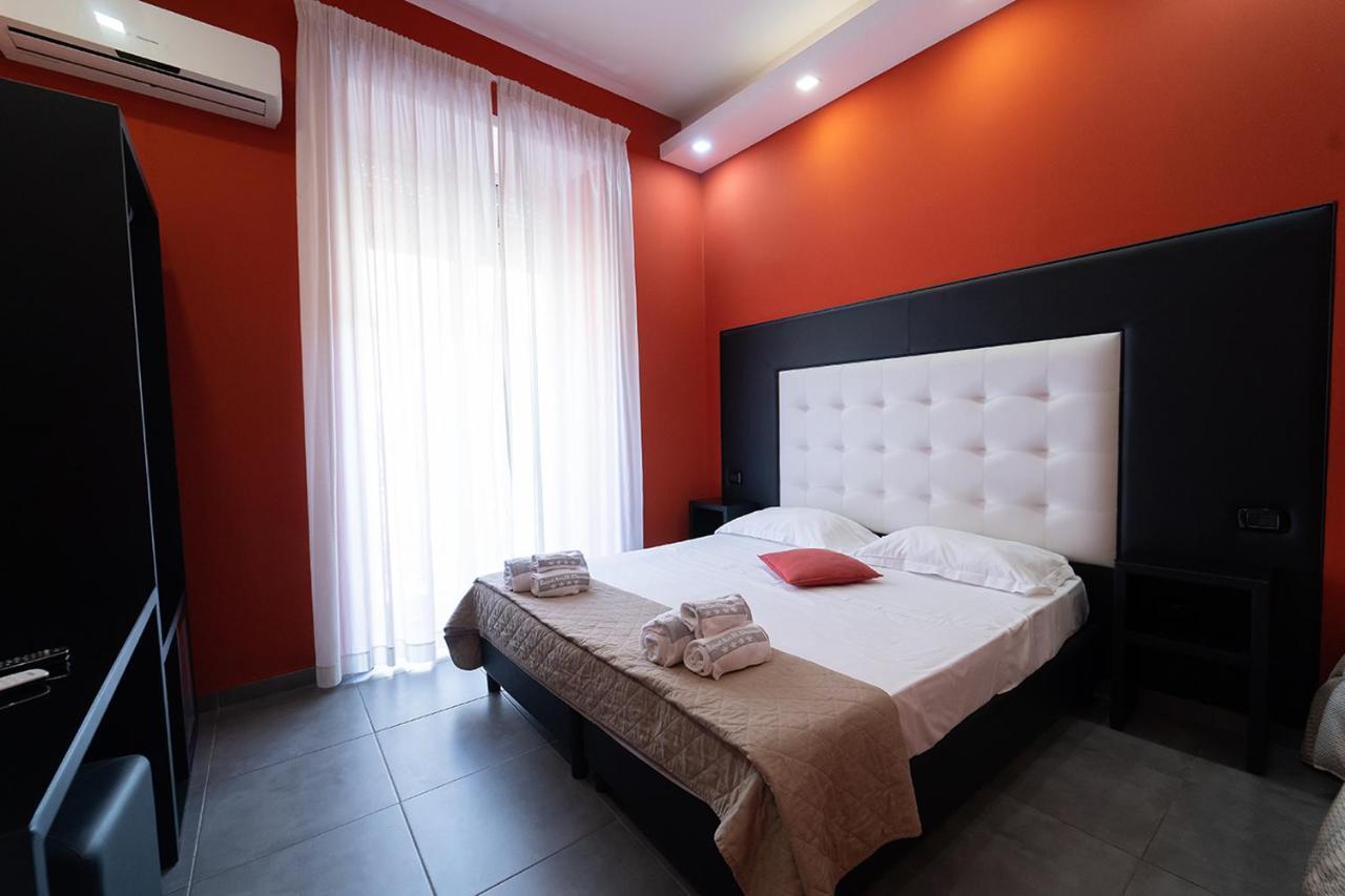 Royal House Napoli Centro, By Clapa Group Hotel ภายนอก รูปภาพ