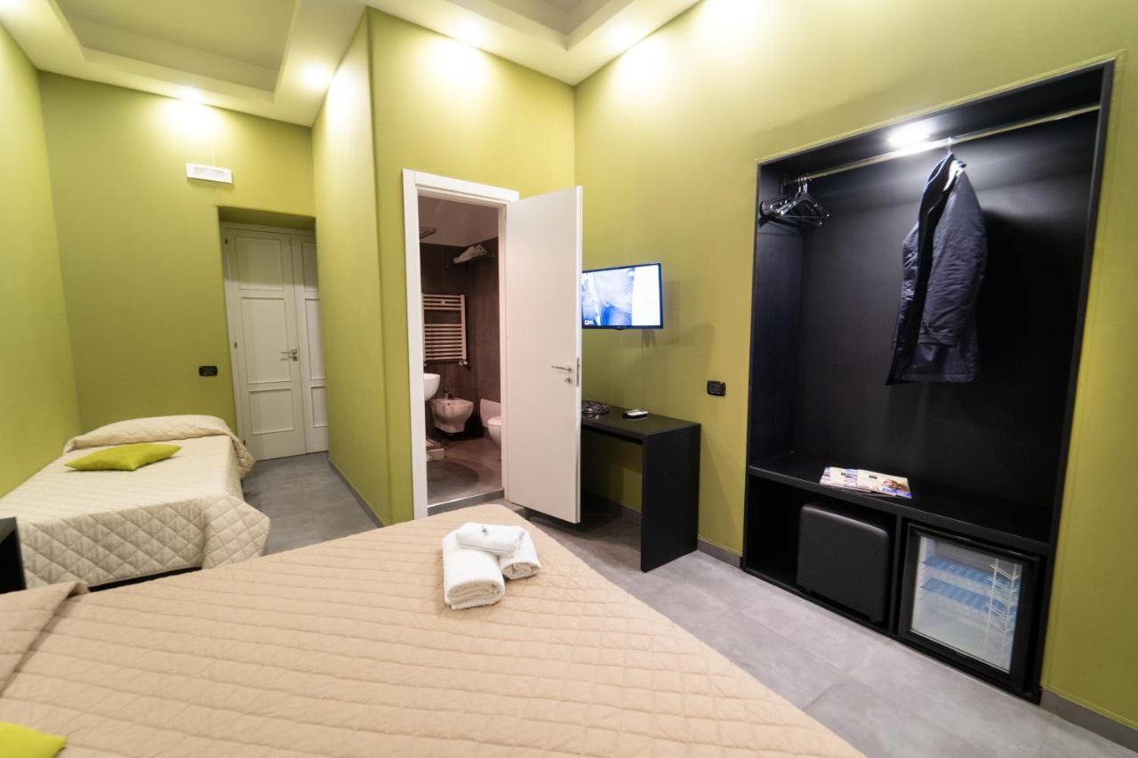 Royal House Napoli Centro, By Clapa Group Hotel ภายนอก รูปภาพ