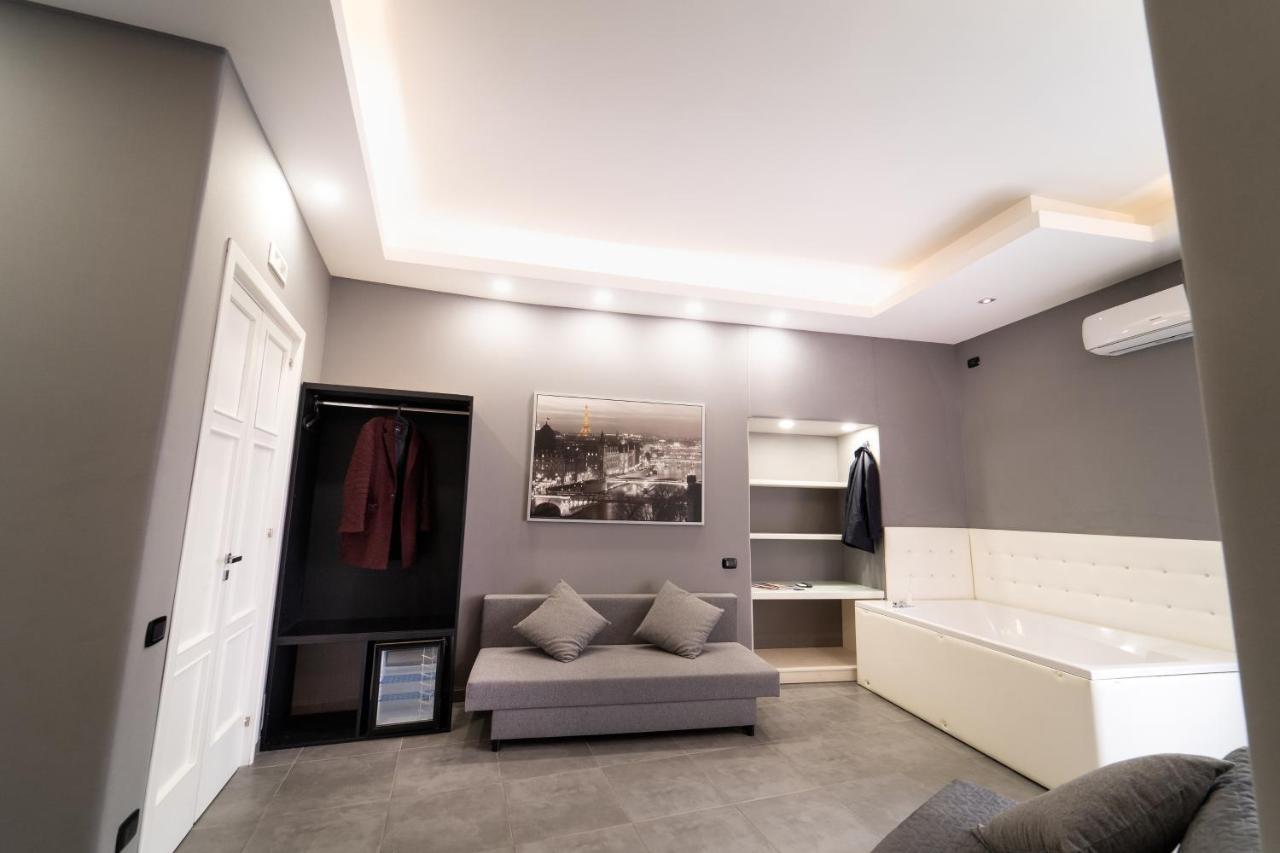 Royal House Napoli Centro, By Clapa Group Hotel ภายนอก รูปภาพ