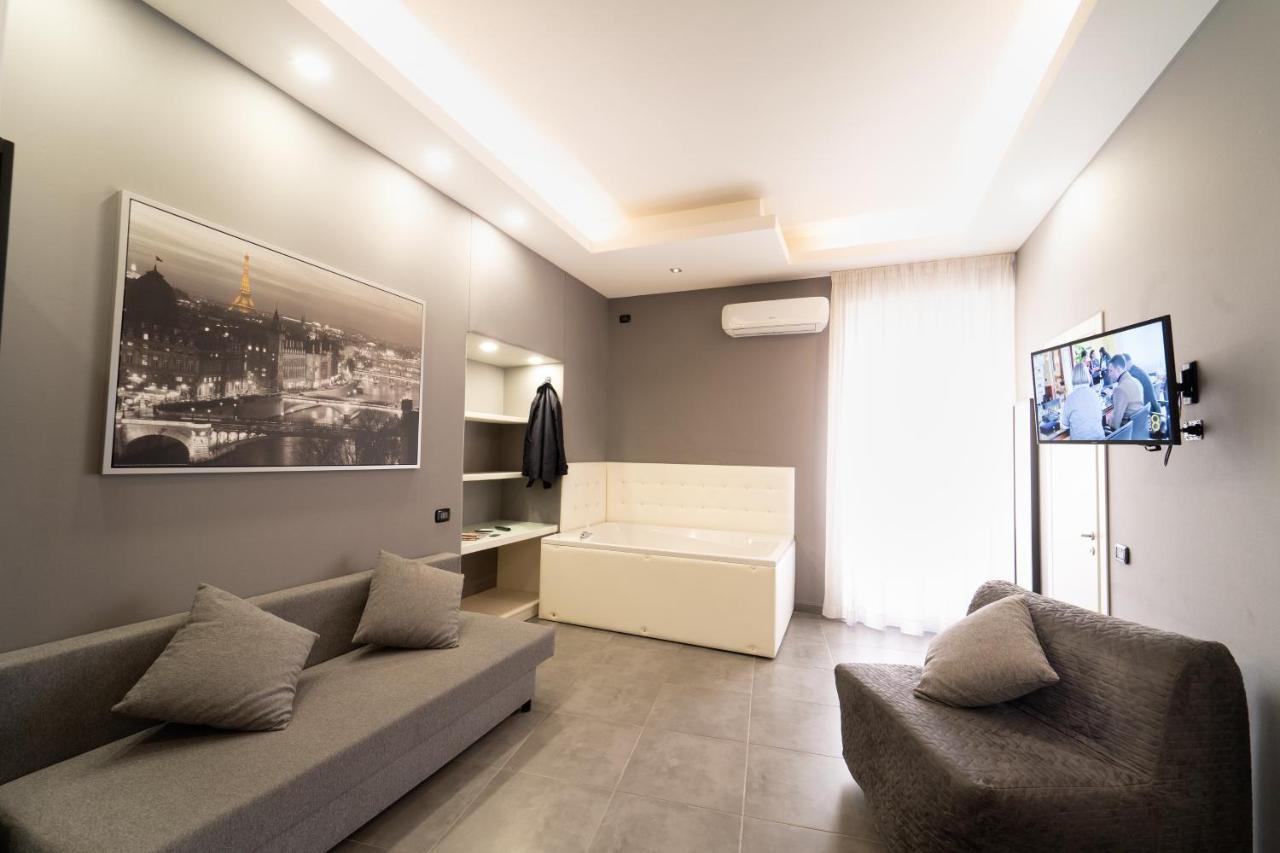 Royal House Napoli Centro, By Clapa Group Hotel ภายนอก รูปภาพ