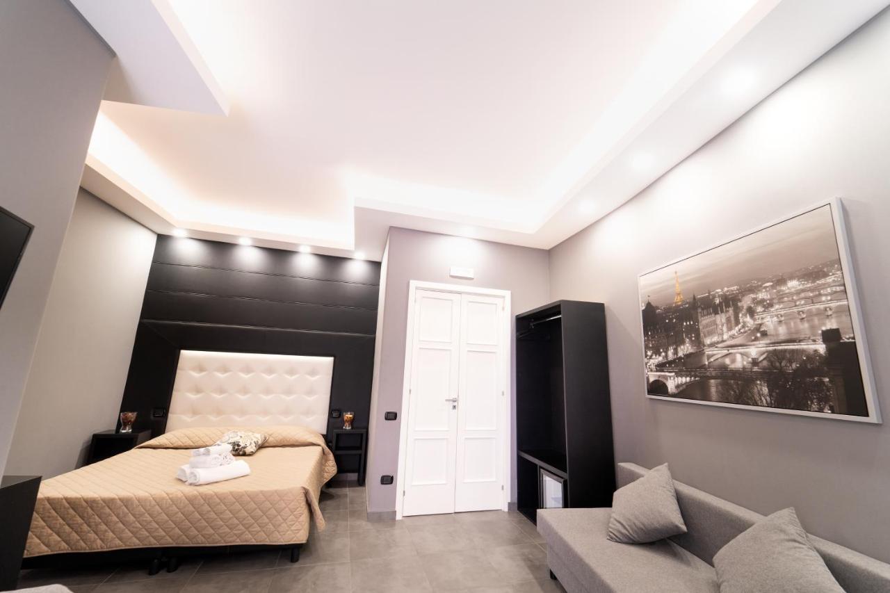 Royal House Napoli Centro, By Clapa Group Hotel ภายนอก รูปภาพ