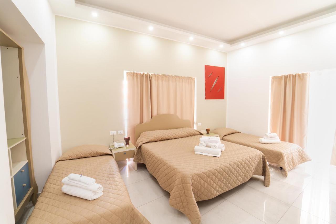 Royal House Napoli Centro, By Clapa Group Hotel ภายนอก รูปภาพ